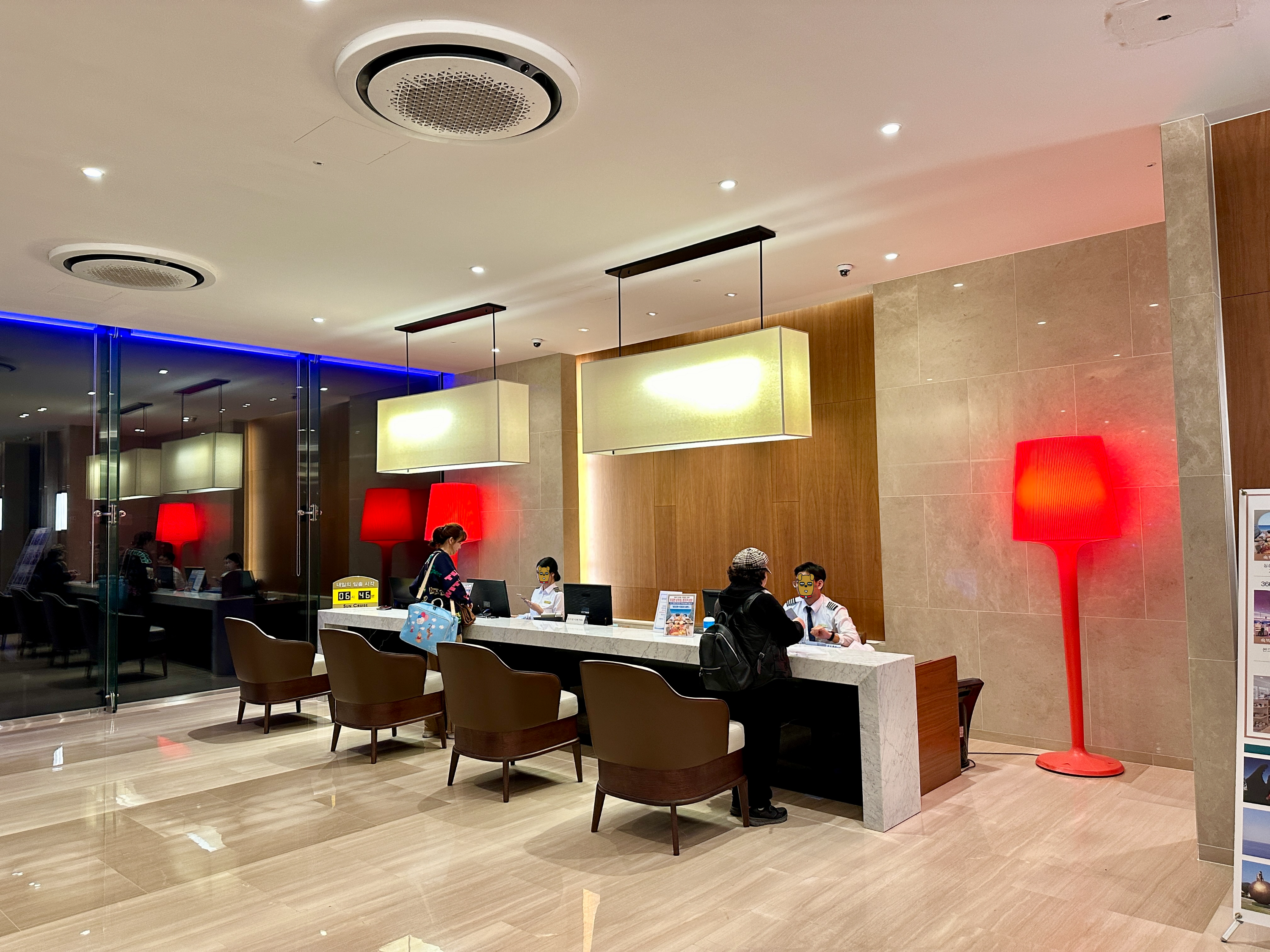 썬크루즈 호텔 체크인 카운터