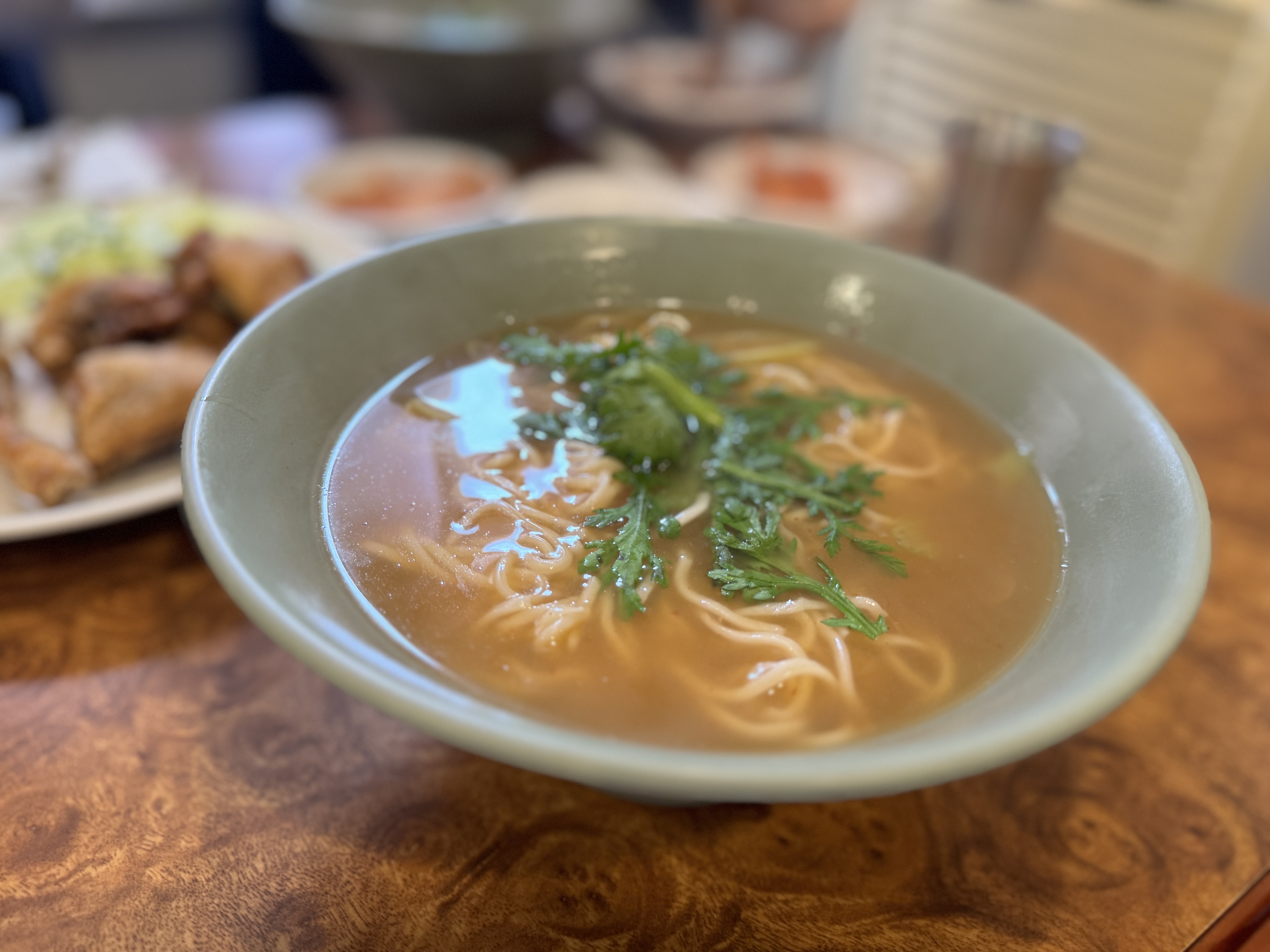 걸죽한 국물이 특징인 서초동 교대역 맛집 명동곰돌이 국수 비주얼