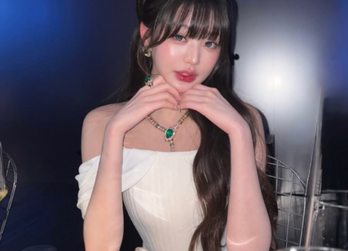 '진짜 갖고 싶었던 시계' 선물에 '대표님은 최고의 사진가'&hellip;불가리가 '공주님' 장원영을 대하는 법