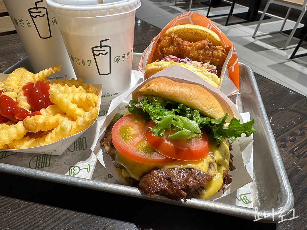 쉑쉑버거 쉑쉑 쉐이크쉑 쉐이크쉑햄버거 햄버거맛집 동탄맛집 동탄 동탄데이트 동탄햄버거 동탄수제버거 동탄맛집추천 동탄롯백 동탄롯백맛집 동탄롯데백화점 동탄롯데백화점맛집 동탄가볼만한곳