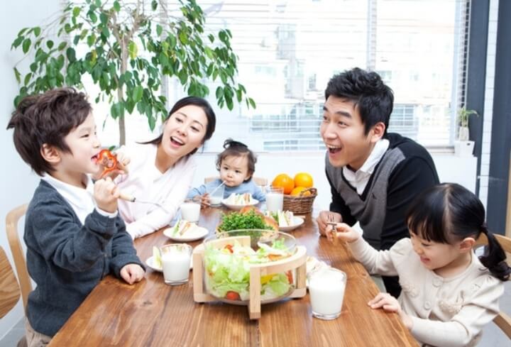 다자녀 가정 행복한 모습