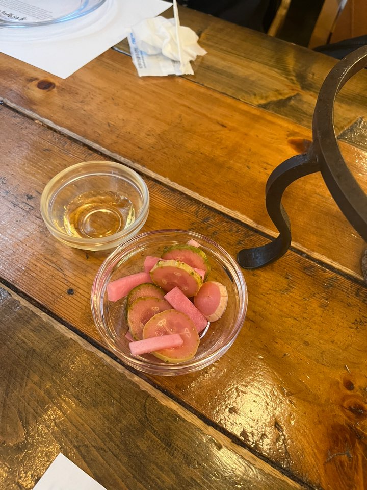 홍대 화덕 피자 꽈뜨로포르마지오네 PIZZA
홍대 화덕 피자 꽈뜨로포르마지오네 피자 무피클