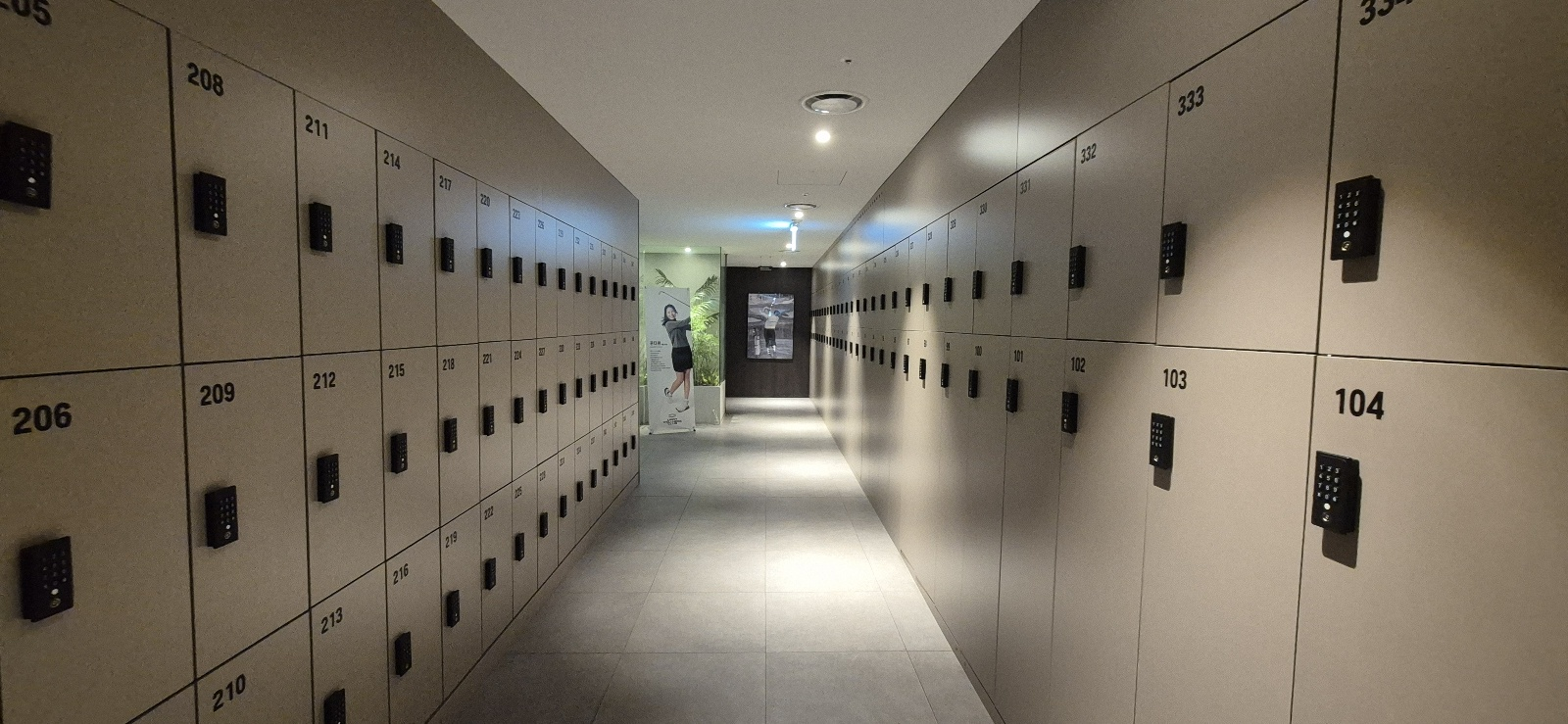 지하1층 락커룸