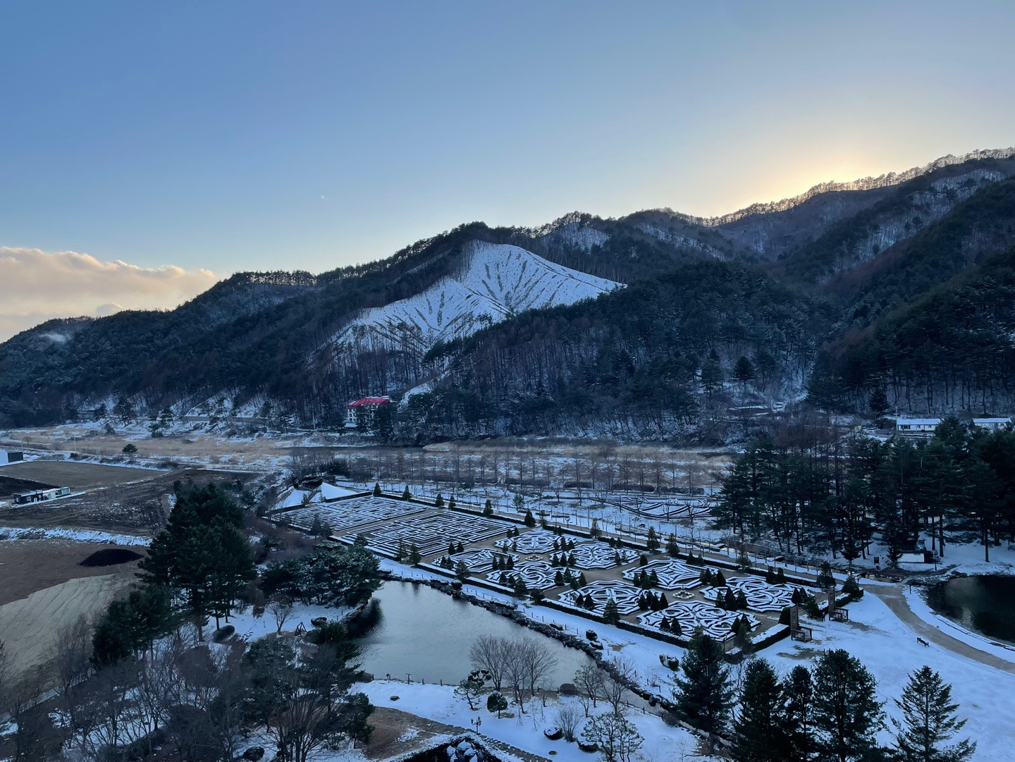 평창 캥신턴호텔 전경