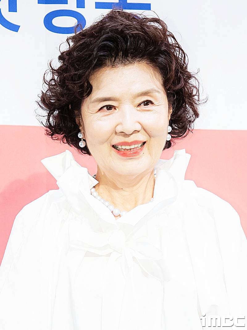 윤미라