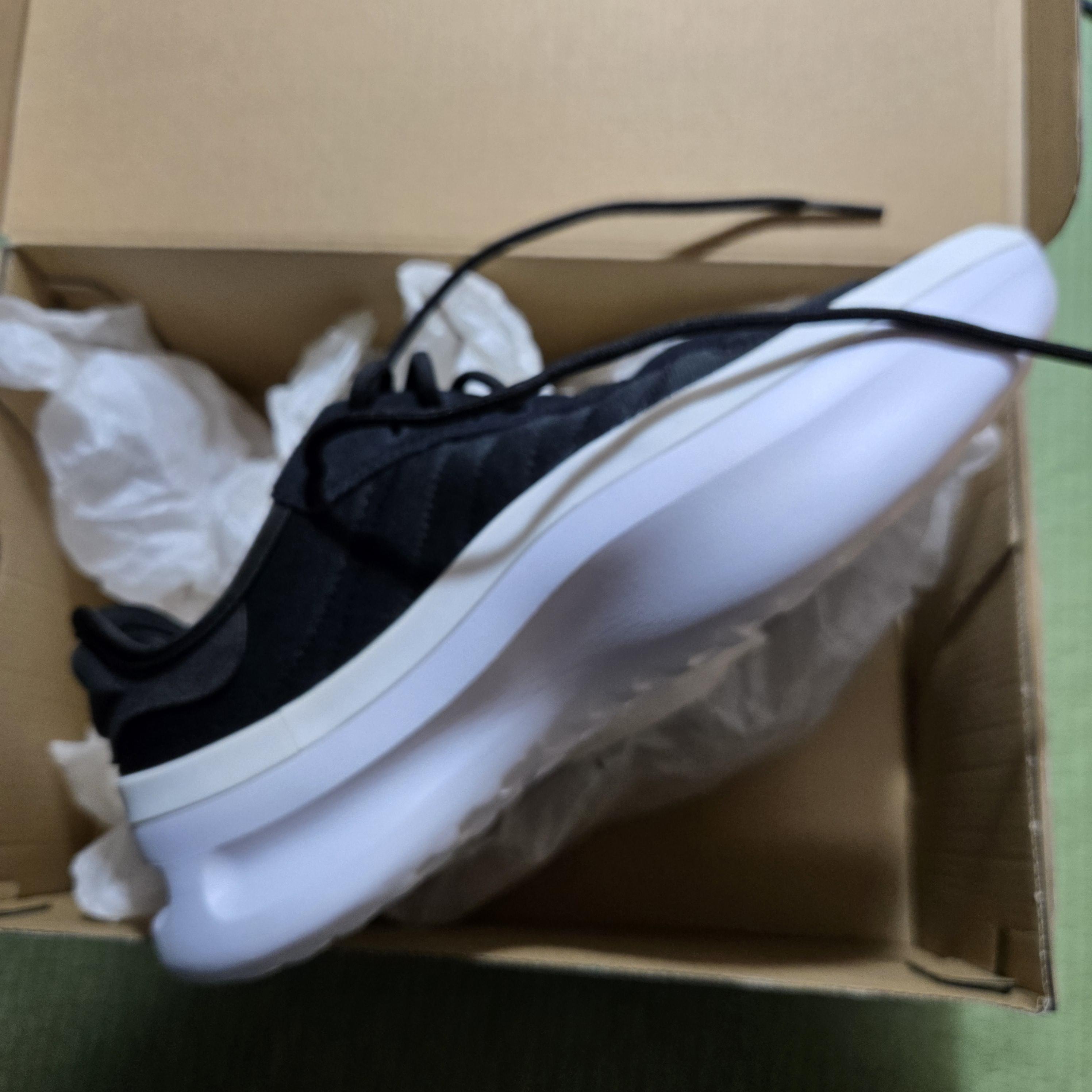 아디다스 오리지널스 아디폼 TRXN 코어 랙 안쪽 사진