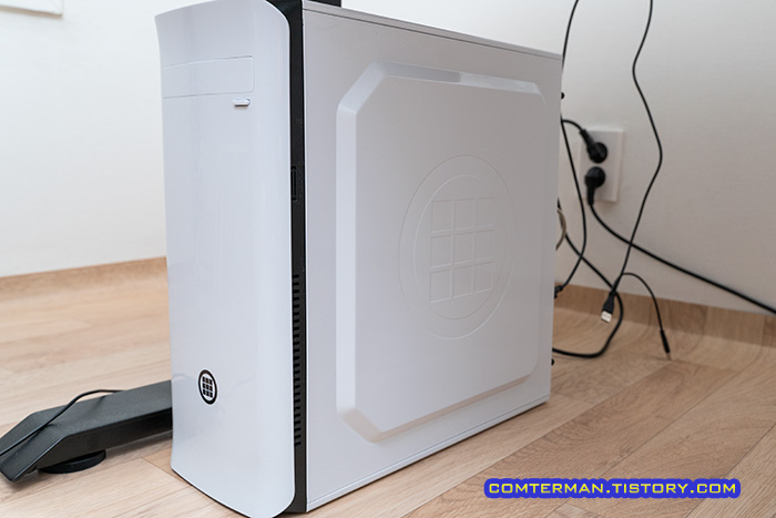 마이크로닉스 H300 옆판 케이블 정리