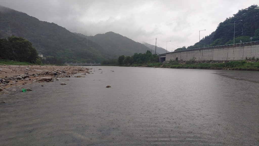 비 오는 날 인제 구만동 계곡 풍경