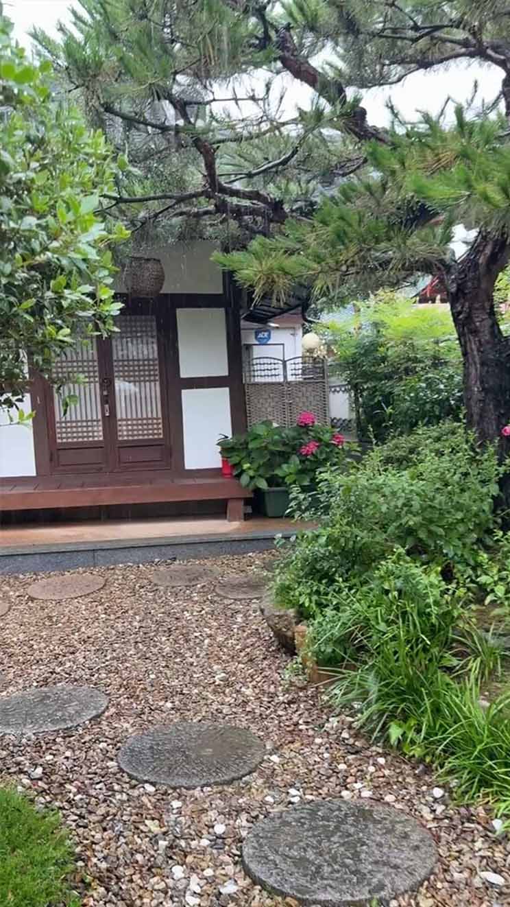 전주-한옥마을숙소추천-마당예쁜집-정원