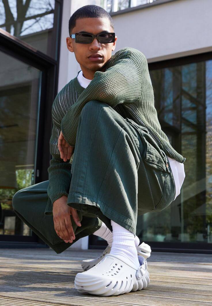 20대 남자 크록스