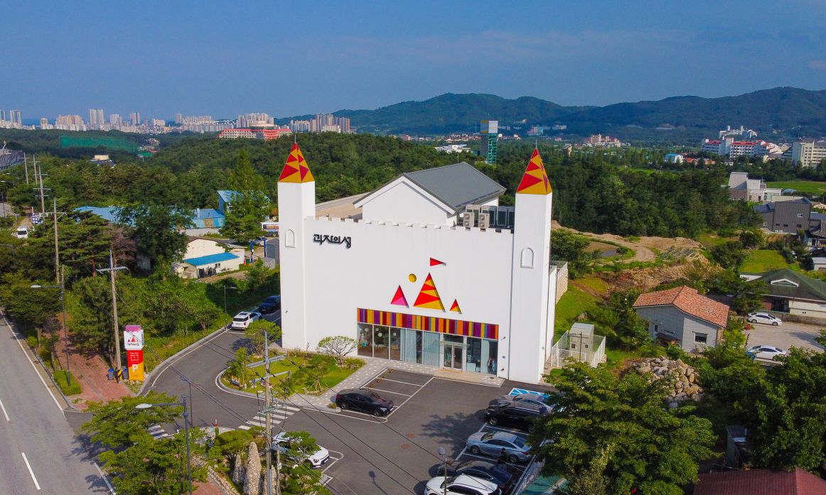 과자의성