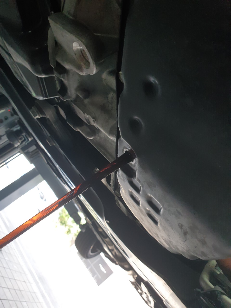 64000km 탄 sm7 lpe 미션오일 드레인중