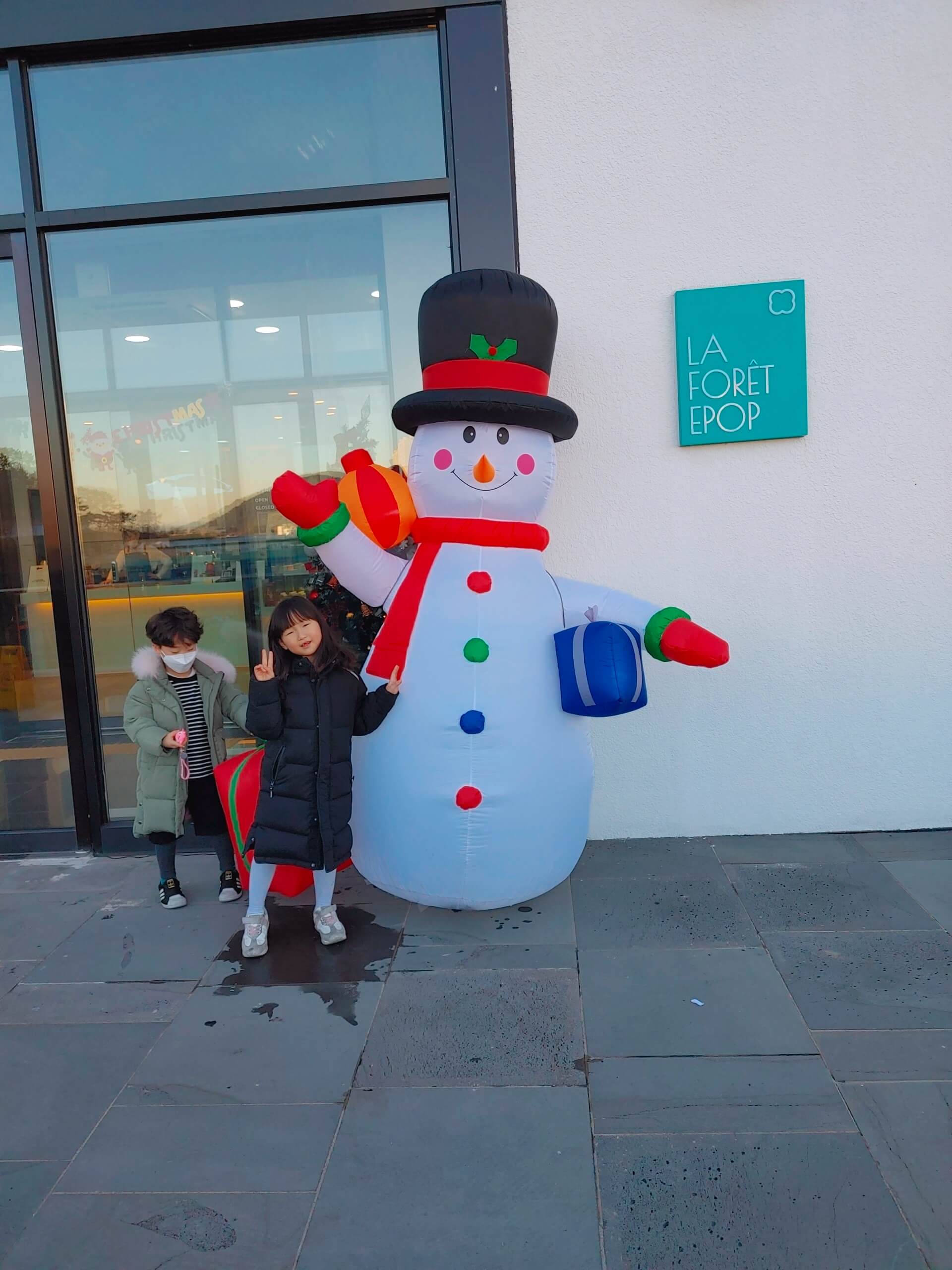 김해-주촌-라포레이팝-눈사람과-함께