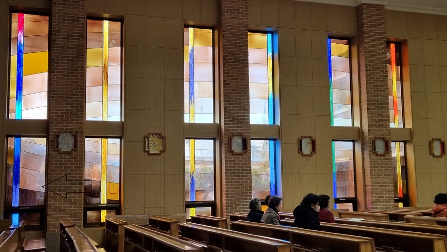 서울 난곡동성당 스테인드글라스, 십자가의 길 사진