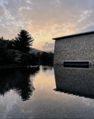 해질녘의 뮤지엄산