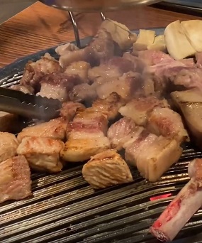 돼지고기구이