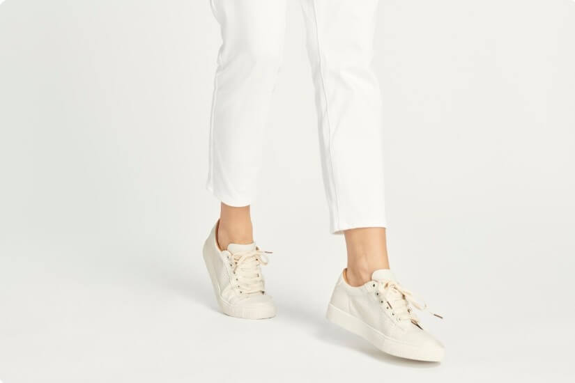 무지외반증 예방을 위한 편안한 신발 착용