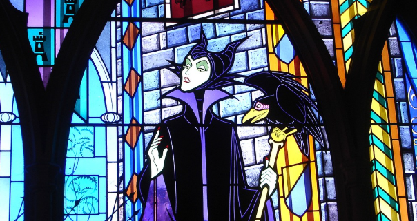 월트 디즈니 컴퍼니의 여성 캐릭터 간의 유대감 강조, 여성 캐릭터들의 정체성 , 수동적 여성 캐릭터에서 능동적 여성으로의 변화