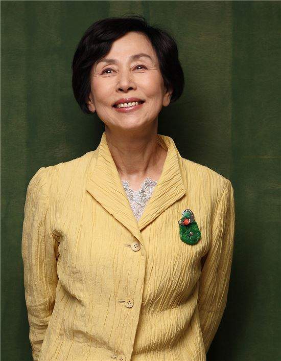 손숙 연극배우