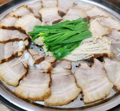 백반기행-원주-수육-또박이옹심이칼국수