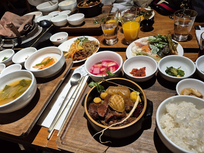 여의도 전통한식 '사대부집 곳간'