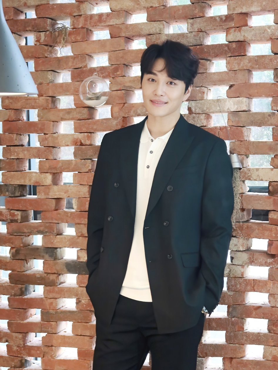 민우혁 키