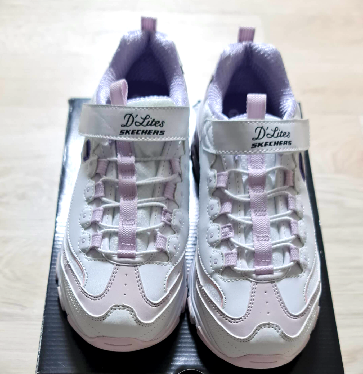 스케쳐스딜라이트전면디자인