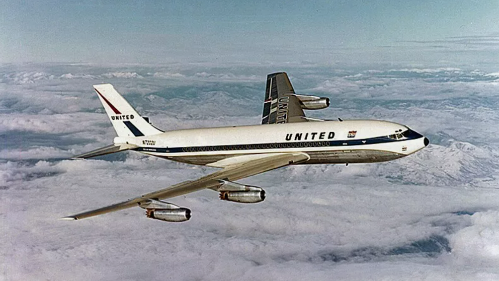 United Airlines Boeing 720
