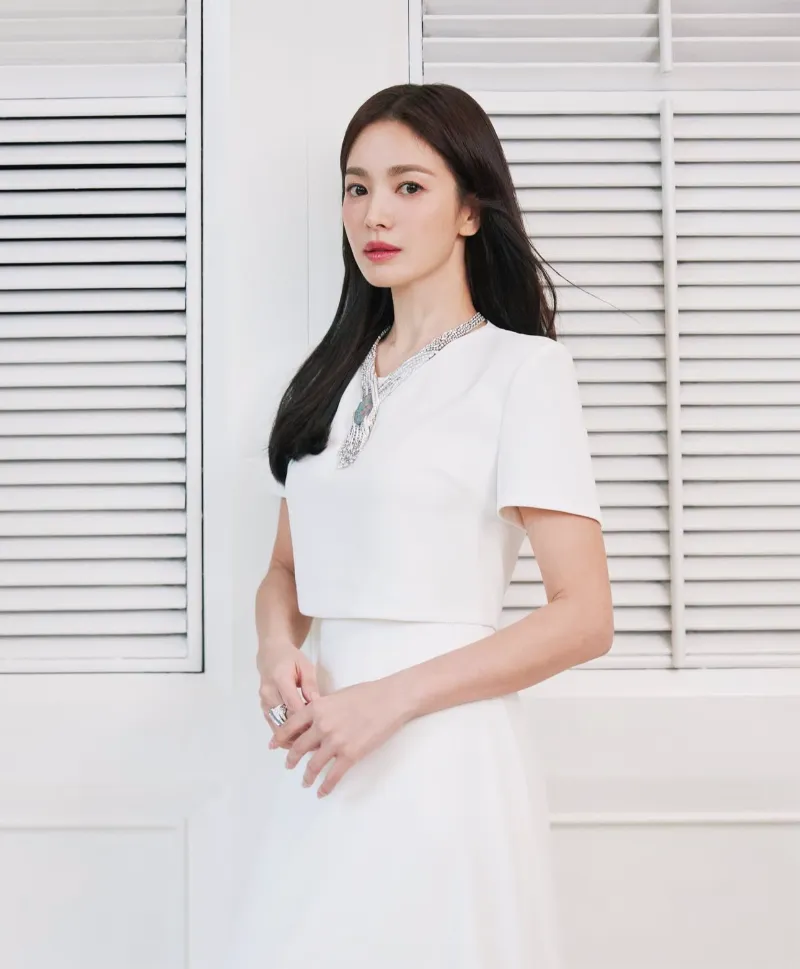 송혜교 쇼메, 송혜교 화보, 송혜교 보그, 송혜교 주얼리, 송혜교 목걸이, 쇼메, 쇼메 앰버서더, 쇼메 주얼리, 쇼메 목걸이, 비 마이 러브, 쇼메 비 마이 러브, 조세핀 컬렉션, 하이주얼리 브랜드, 프랑스 명품 주얼리, 쇼메 가격, 쇼메 예물, 명품 예물 추천, 쇼메 후기, 쇼메 실착, 셀럽 주얼리, 송혜교 착용, 쇼메 예약구매, 명품 주얼리 추천, 하이주얼리 착용컷, 비마이러브 실착, 쇼메 조세핀