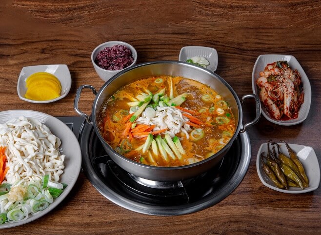 오늘N 할매식당 강경원조 동탄 멸치 손칼국수 맛집 대한이네손칼국수