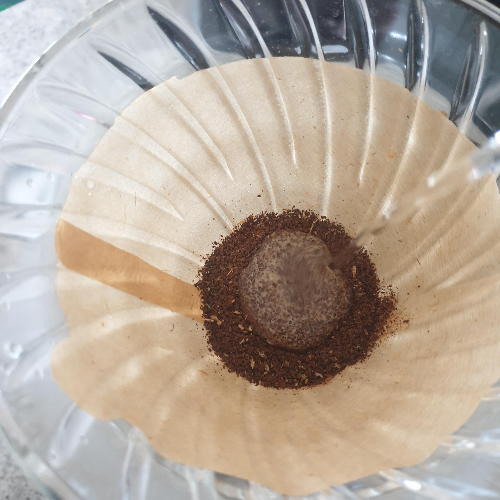 8g레시피와 13g레시피: 소량의 원두로 브루잉 해보자_13g_뜸 들이기