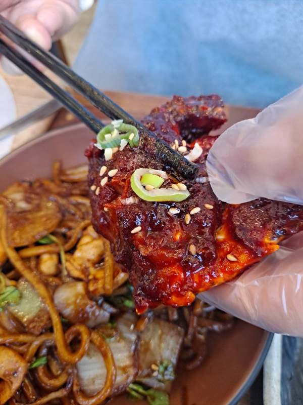 짜장과 어울리는 양념게장