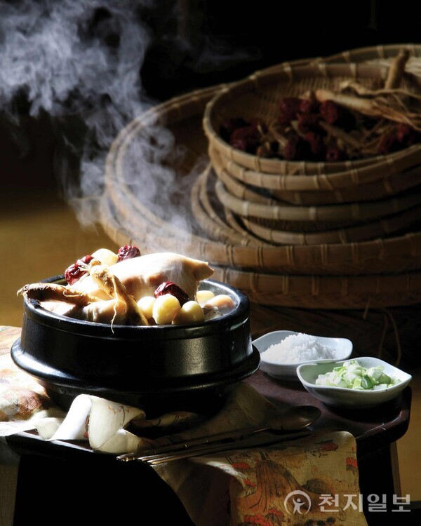 복날에는 왜 삼계탕과 수박을 먹을까?