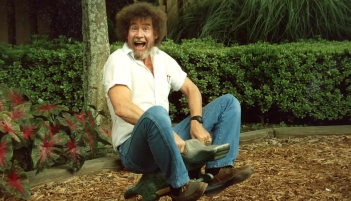 밥 로스가 놀이터에서 놀고 있는 모습