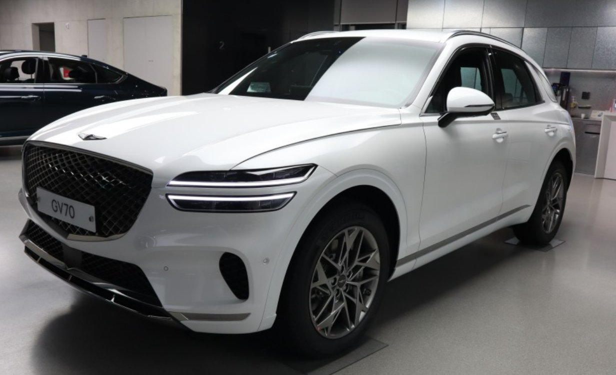 GV70 페이스리프트 전면부 디자인