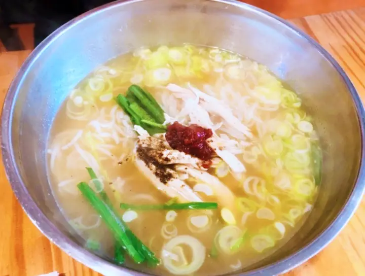 노원역 25년 노포 인생분식 옛날 국수 멸치국수 숯불고기 주는 국수집 노원 상계동 맛집