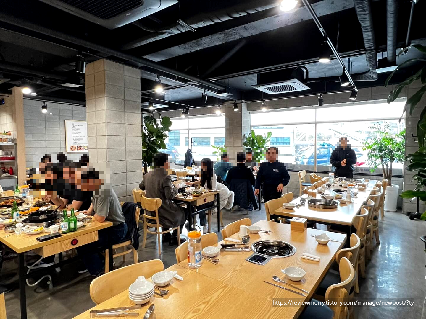 내부 테이블 사진