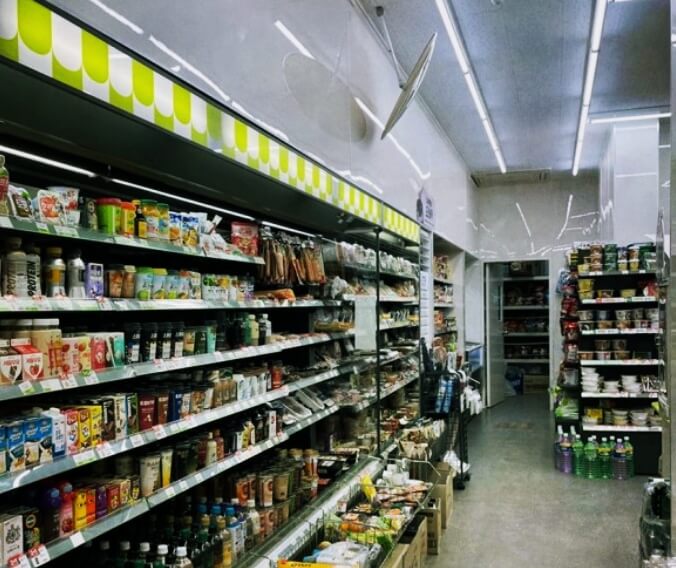 편의점-음료수-진열대