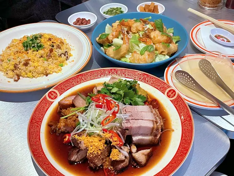 줄서는식당 영탁 추천 홍콩식 바베큐 플래터, 도가니 커리국수, 마파두부 볶음밥 맛있는 곳 신용산역 용리단길 맛집 소개