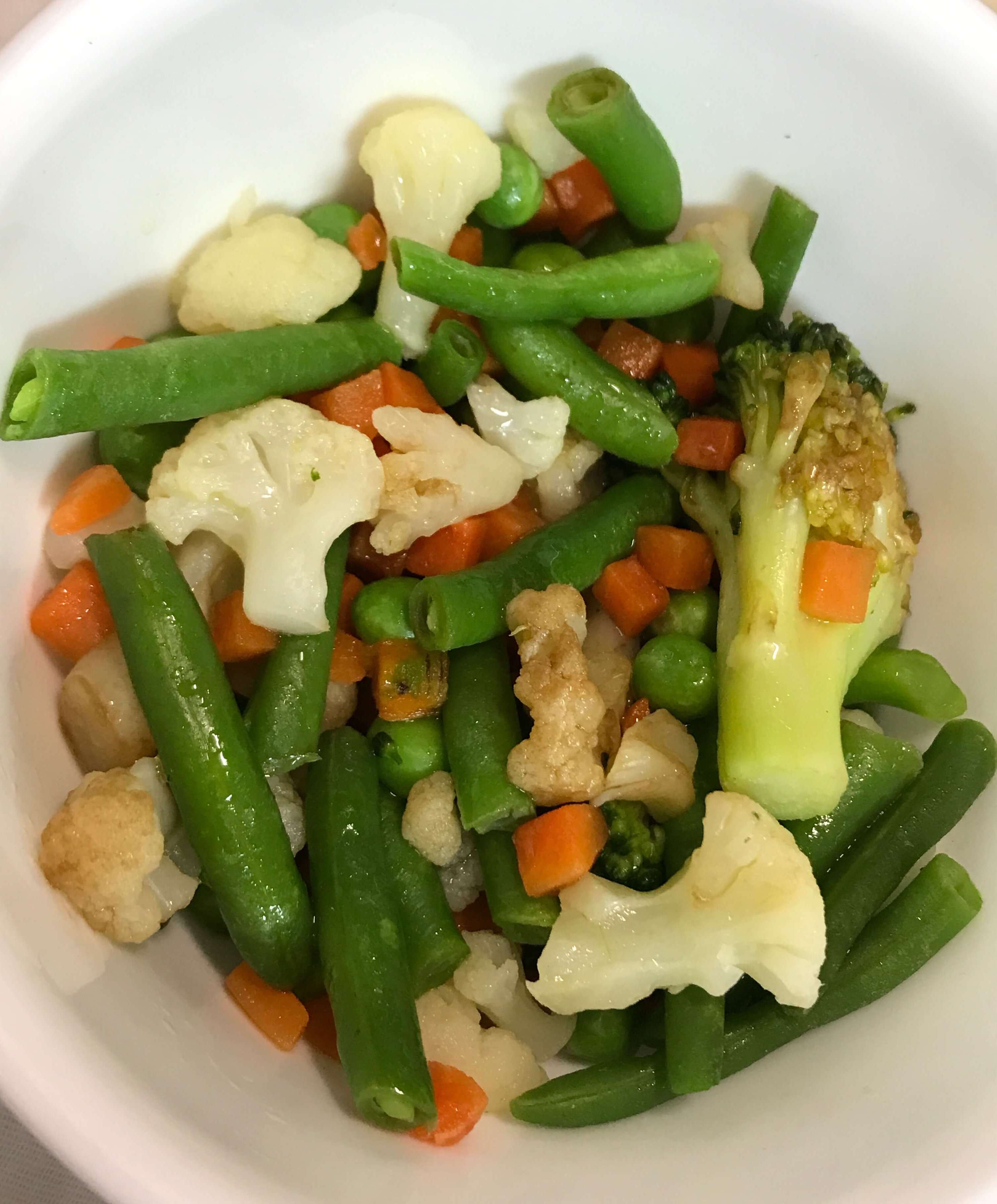 냉동채소로 만든 샐러드