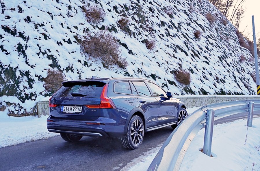 볼보 V60 크로스컨트리