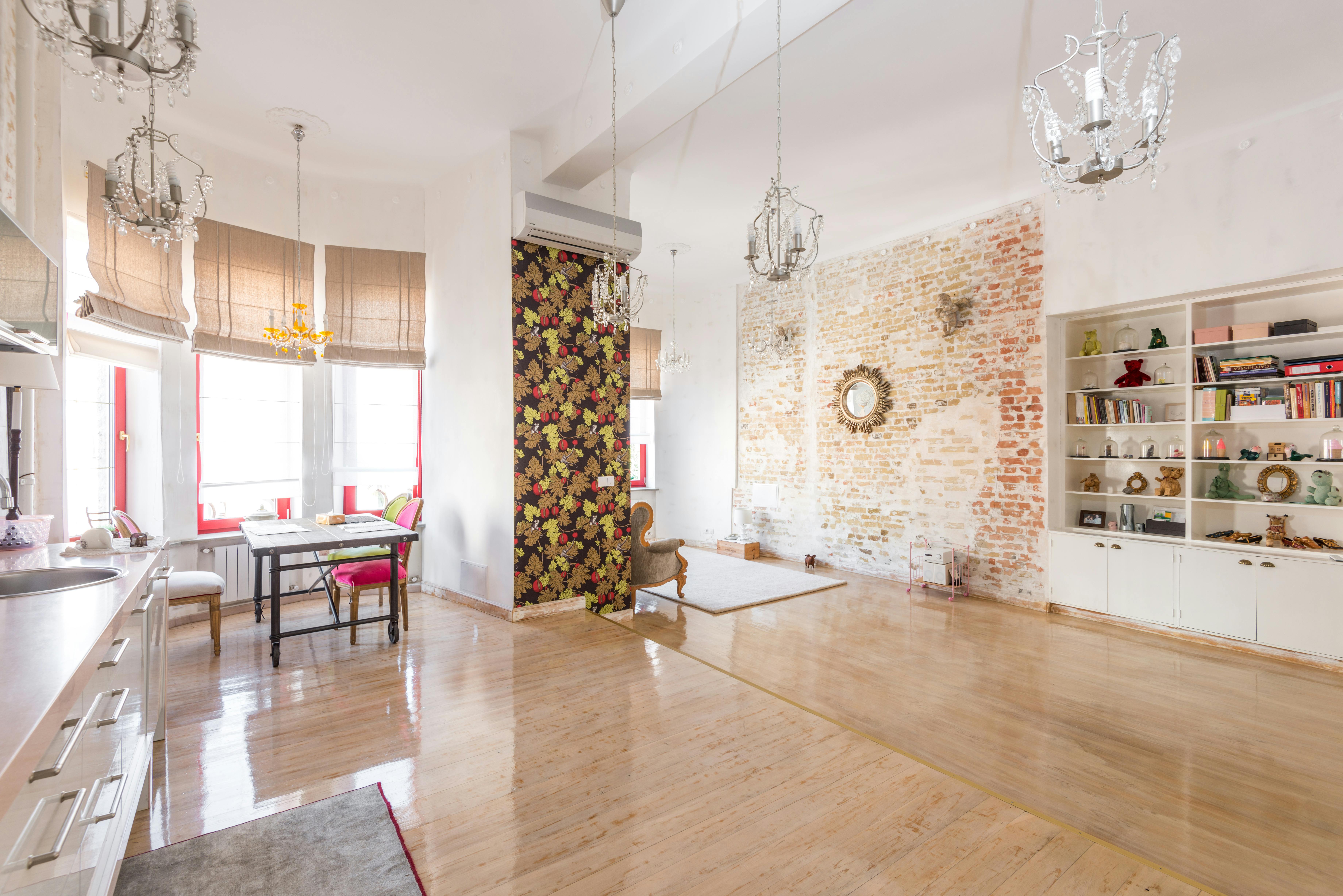 거울 속에 밝은 빛이 비치는을 상징하는 이미지