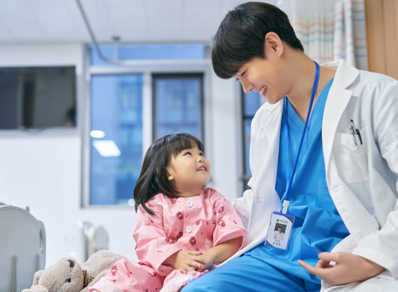 저소득층 가정에 대한 소아암 의료비 지원사업