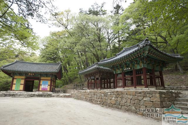 청암사-비각