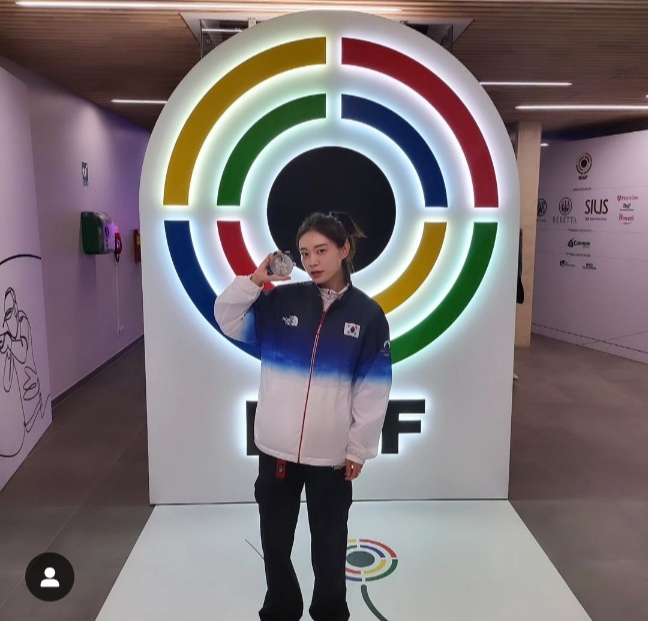 사격김예지 김예지영상 김예지10m 김예지25m 김예지머스크 김예지파리올림픽 아제르바이잔 세계사격선수권대회 사격월드컵 암살자룩 코끼리인형 김예지인스타 김예지프로필