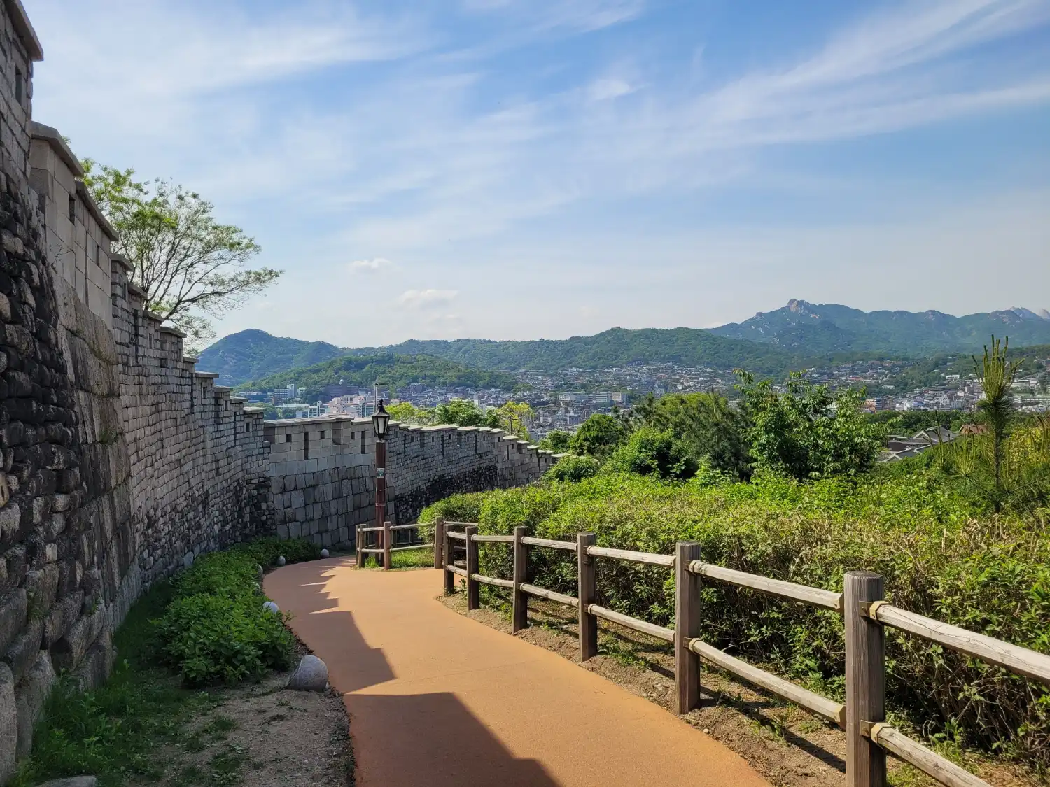 낙산구간 성곽길 - 낙산에서 바라본 풍경
