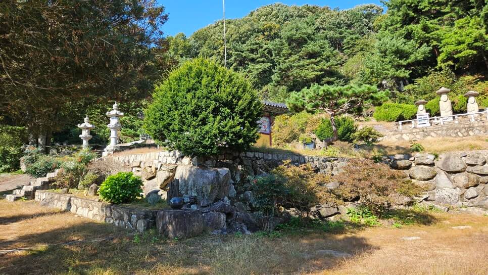 안성 쌍미륵사 : 두 미륵불이 전하는 치유와 희망의 도량