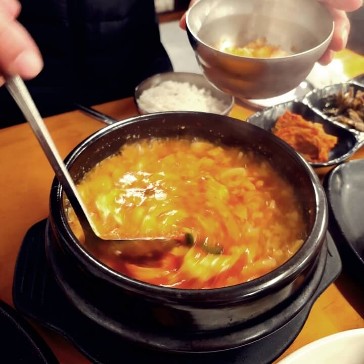 맛있는-순두부-찌개