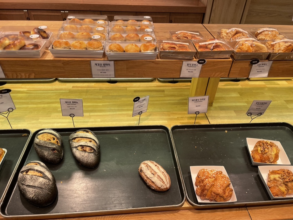 깜빠뉴 호밀빵 크라상 밤파이