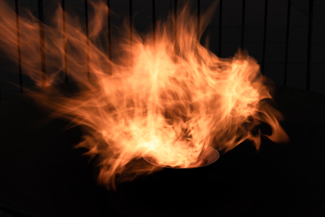 내연력의 영어 표현은 internal combustion입니다.